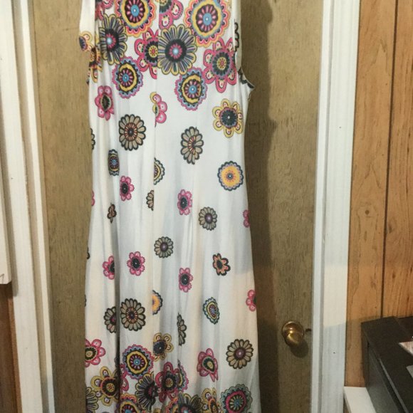 Reborn Plus size floral maxi dress with pockets size 2X - Picture 5 of 5